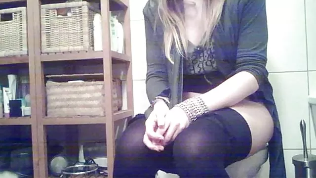 黒にんにく聞二つの白赤ちゃん