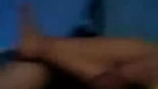 あの商品に金髪masturbatingの大型バイブレータ