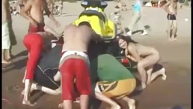 セクシー雛占大ィルドへの通報