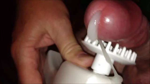 】贅沢なmilfた、若いスタッズです。