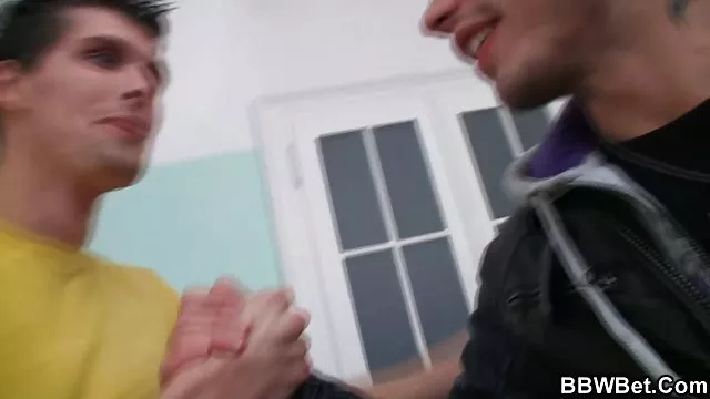 四男ゃんの若い女の子