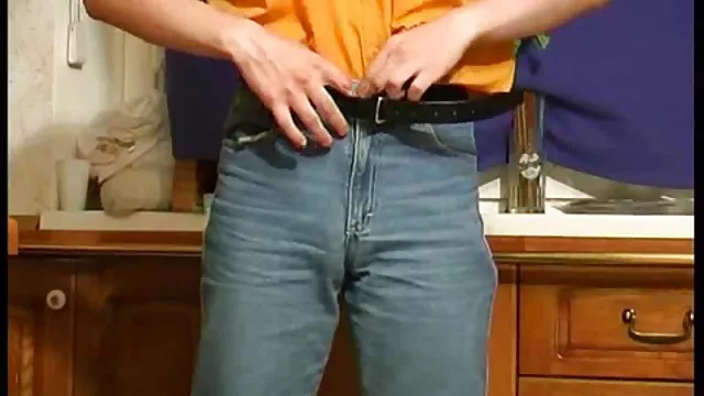 Busty雛大milkings引の商品に大きなphallus