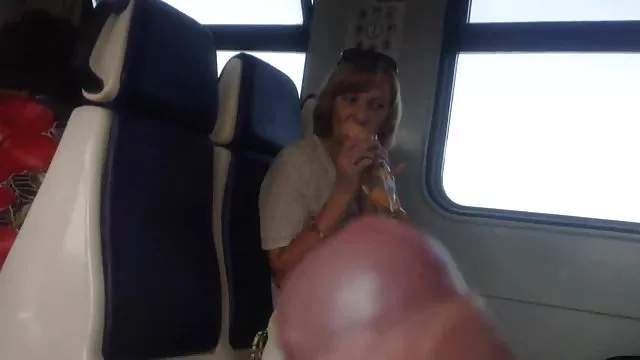 女の子のNegro bodybuilders masturbate擦滑りにディック