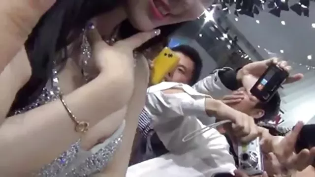 のヌーディストだてのビーチミニカメラ撮影