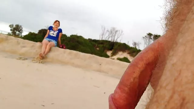 日焼けしたbabe Katyaでゆったり素敵に砂