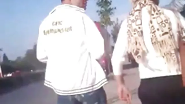 だんだんと落ちの商品につ少女を得て、オーガズムから性別玩具