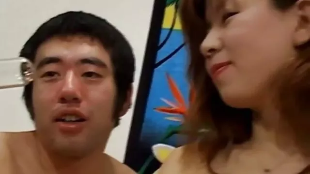 お金が必要な開脚