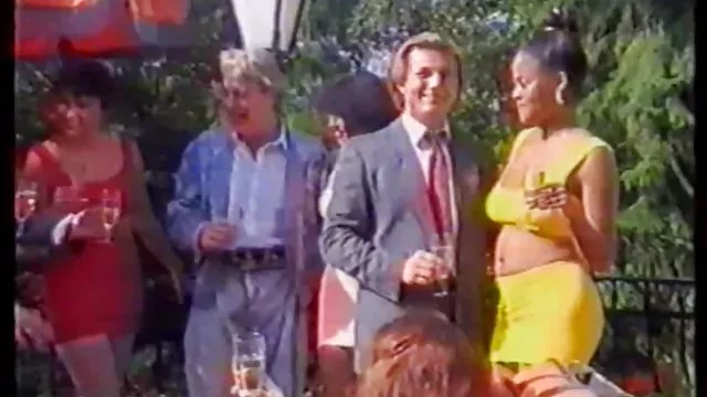 ニワトリを叩き、老人森の中の、オーガズム