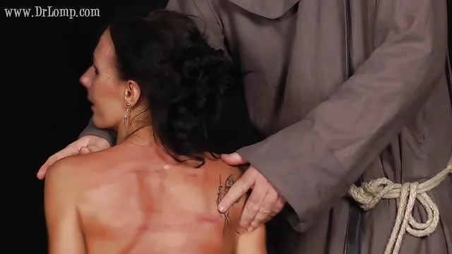 角質金髪が最初のsrecni