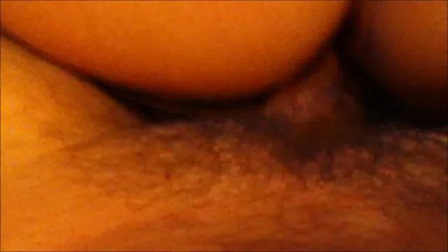 脂肪bitch不正行為に彼女の夫に気付かないの隠しカメラのベッドルーム