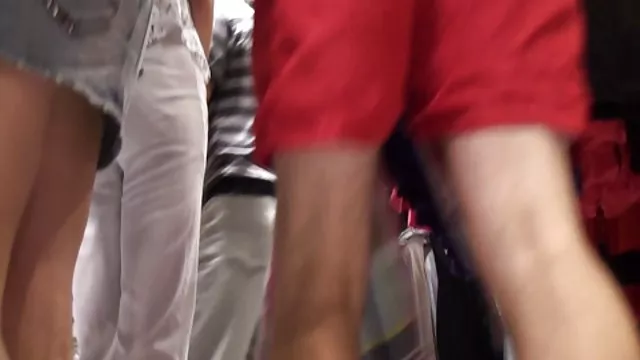 ロシアに闊は肛門や外陰部には尿道口がありFisting