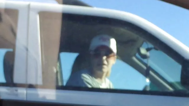 ロシアの成熟したおばちゃん魅了され、若年競技者