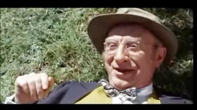 わんぱくドイツ人女性吸ンガンのコックとの摩擦での弾性おっぱい